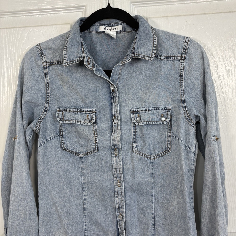 Dizzy Lizzy Light Denim Shirt Medium Pearl Button Western Cowgirl 100% Cotton